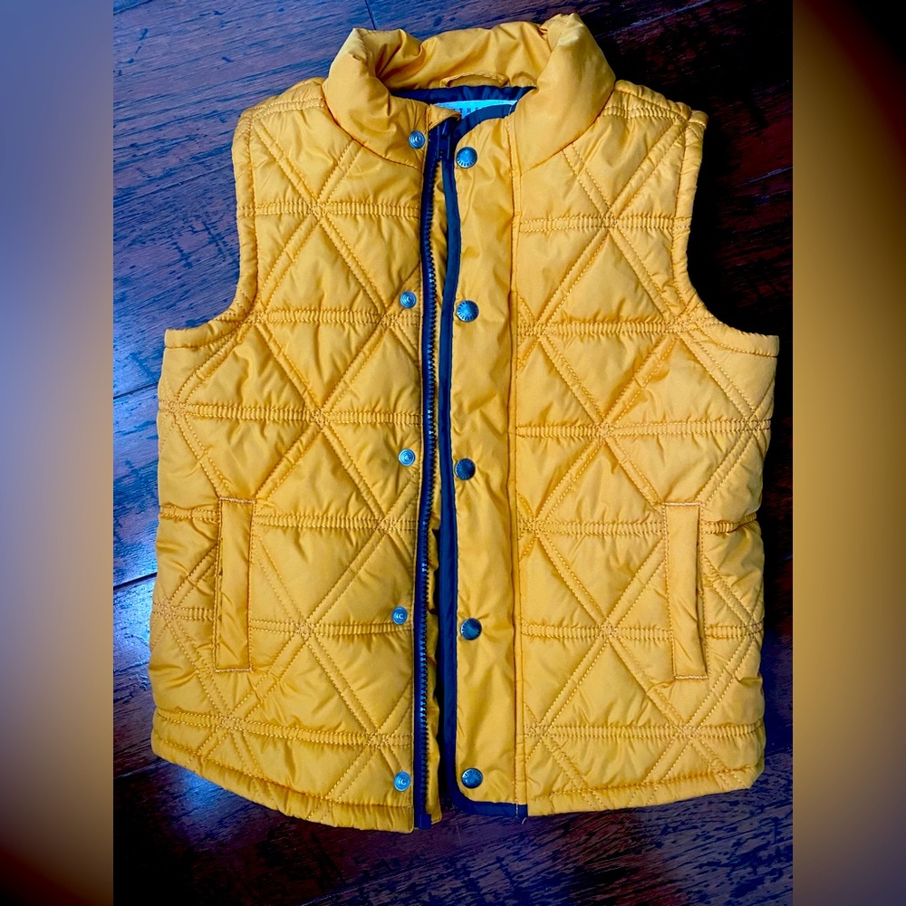 Gymboree puffy vest perfect for fall